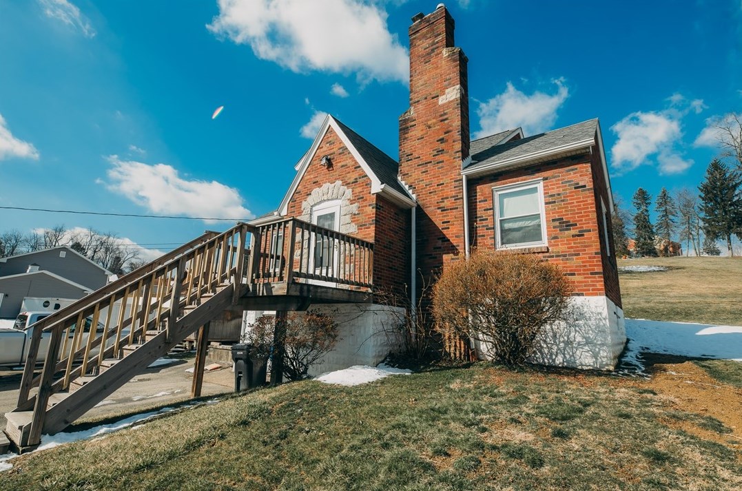 450 Buttermilk Hollow, North Huntingdon, PA 15642