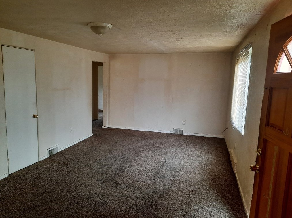 8060 Lincoln Rd, Verona, PA 15147