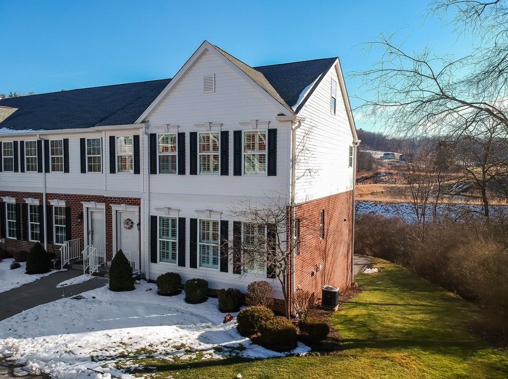 404 Lakeview Ct, Seven Fields, PA 16046-2853
