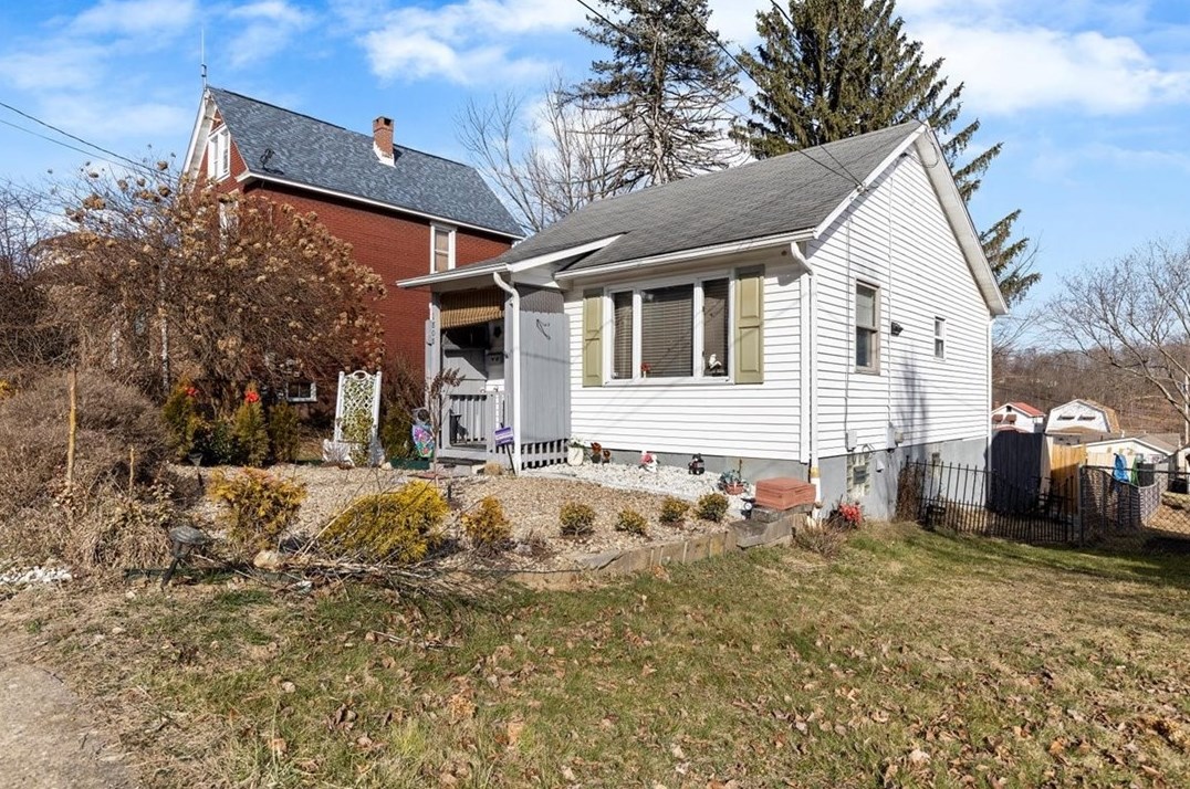 1808 Kensington St, New Kensington, PA 15068