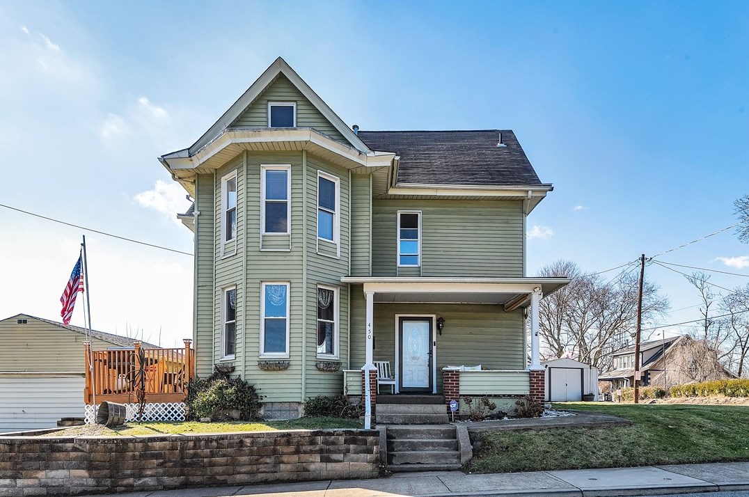 450 Pennsylvania Ave, Rochester, PA 15074