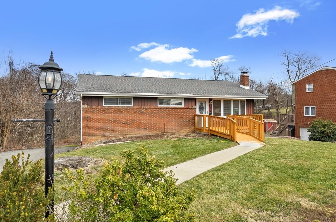 788 Linmore Dr, North Huntingdon, PA 15642
