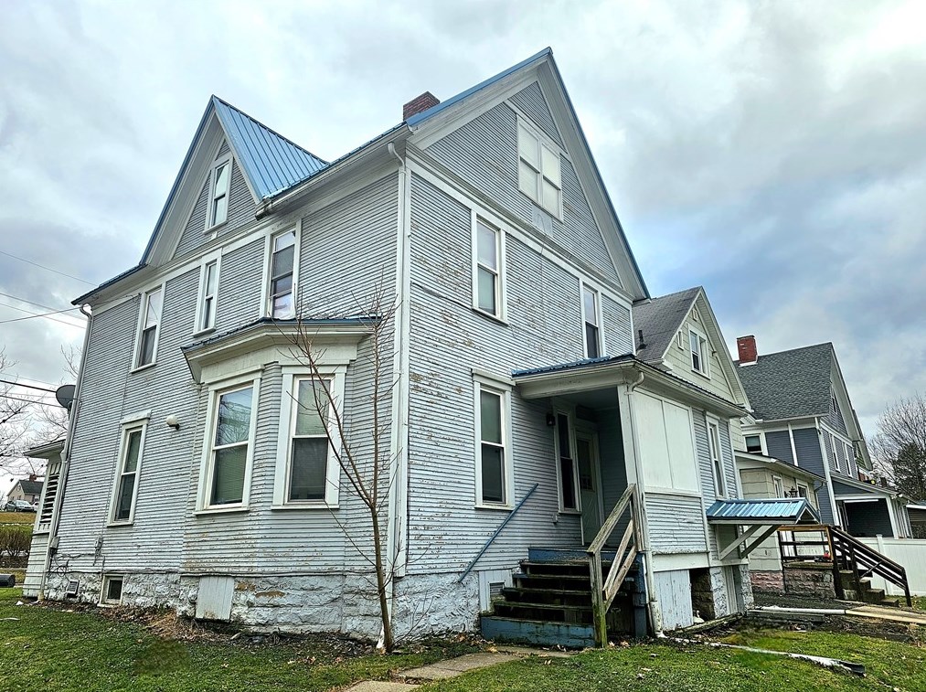 1045 School St, Indiana, PA 15701