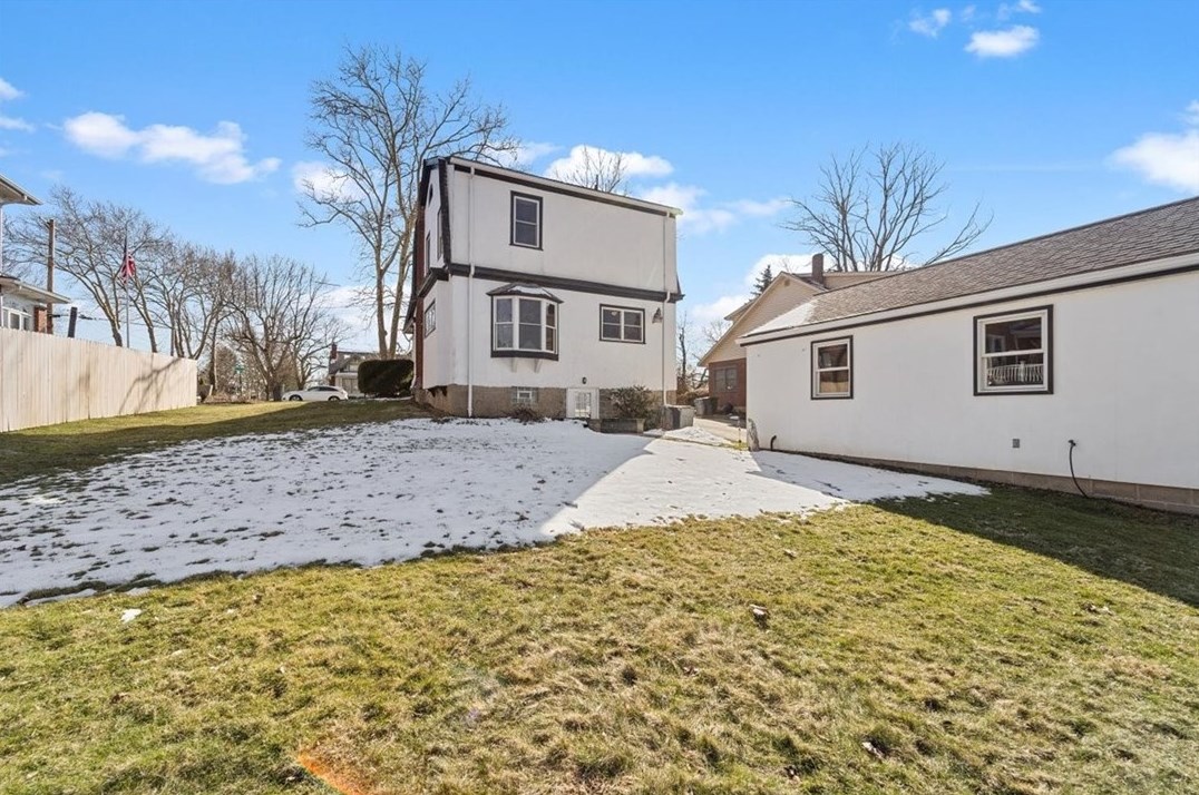 202 Iola St, Glenshaw PA  15116-2029 exterior