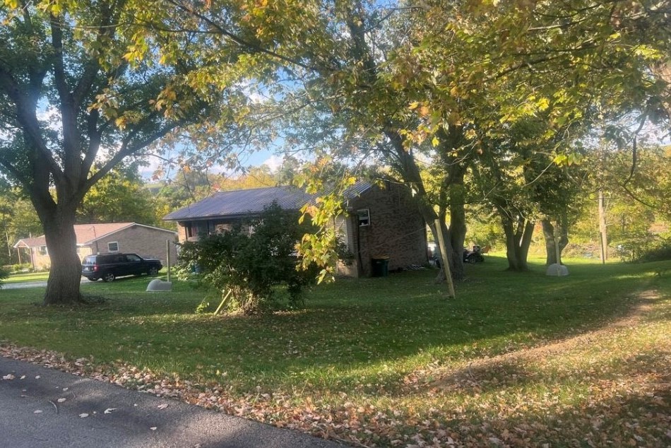 294 Chubbic Rd, Canonsburg, PA 15317-5105
