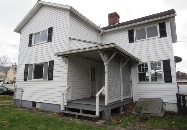 214 W Morton Ave, Connellsville, PA 15425