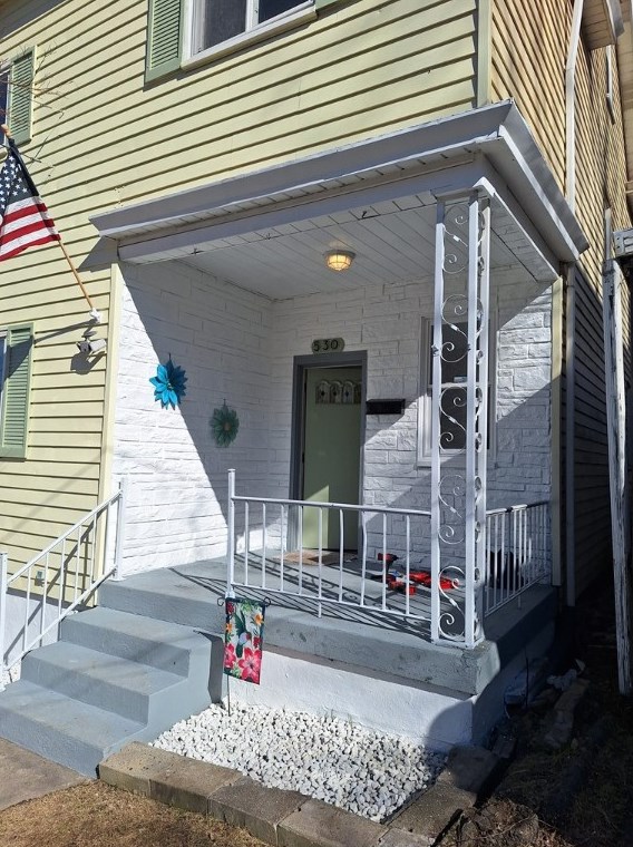 530 9th St, Monessen, PA 15062-1459