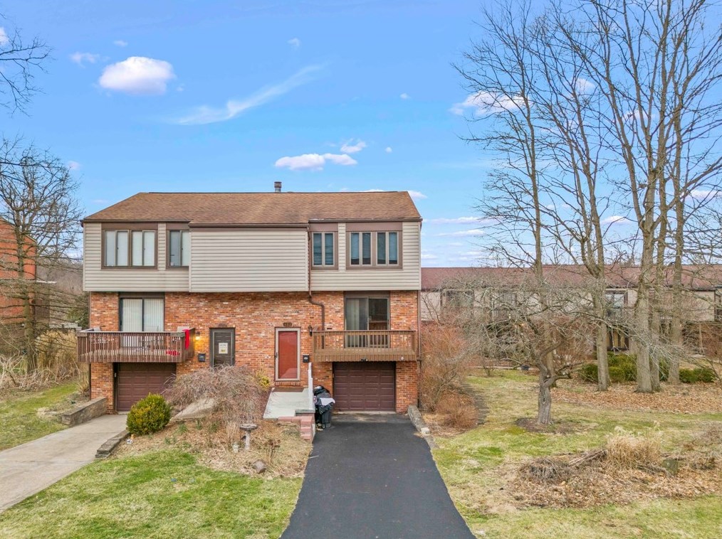 492 Hunting Creek North, Canonsburg, PA 15317