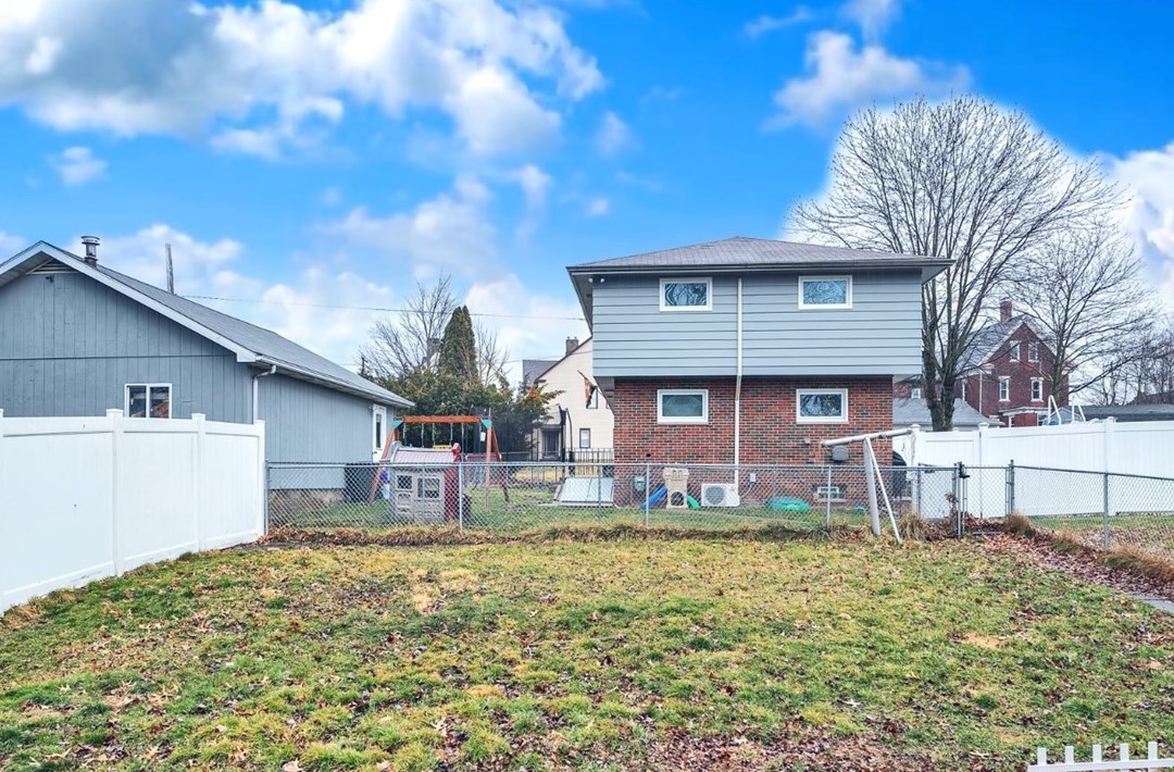 209 Cecelia St, Butler PA  16001-5109 exterior