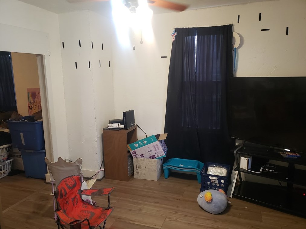 460 Penn Ave, Midland, PA 15059