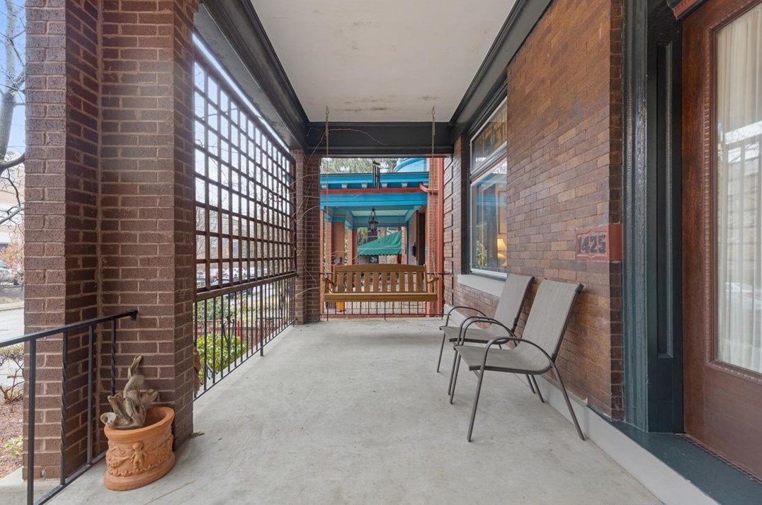 1425 Denniston St, Pittsburgh, PA 15217