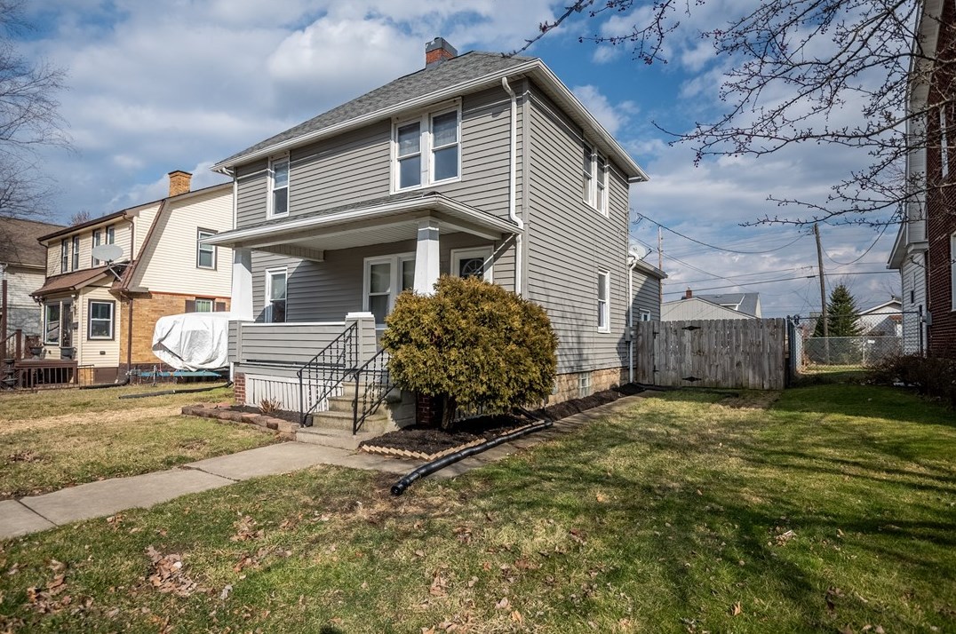 659 Stambaugh Ave, Hermitage, PA 16146