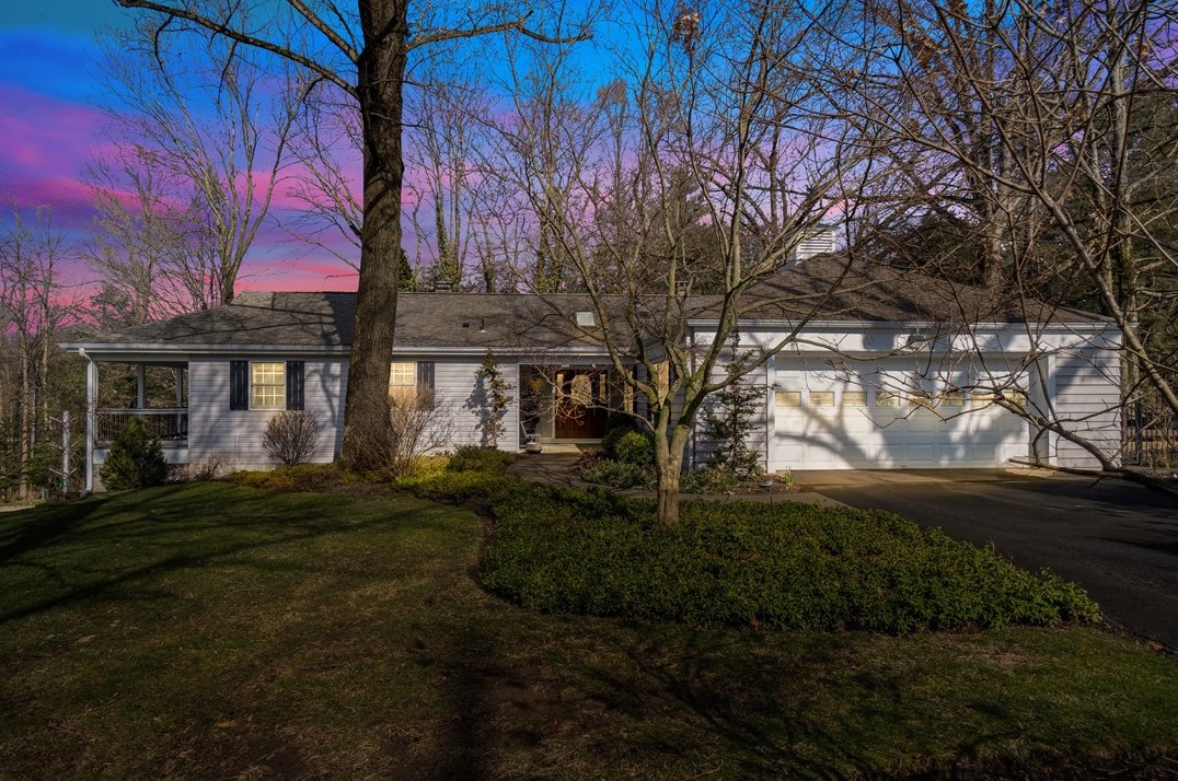 4406 Birchwood Ln, Allison Park, PA 15101-1306