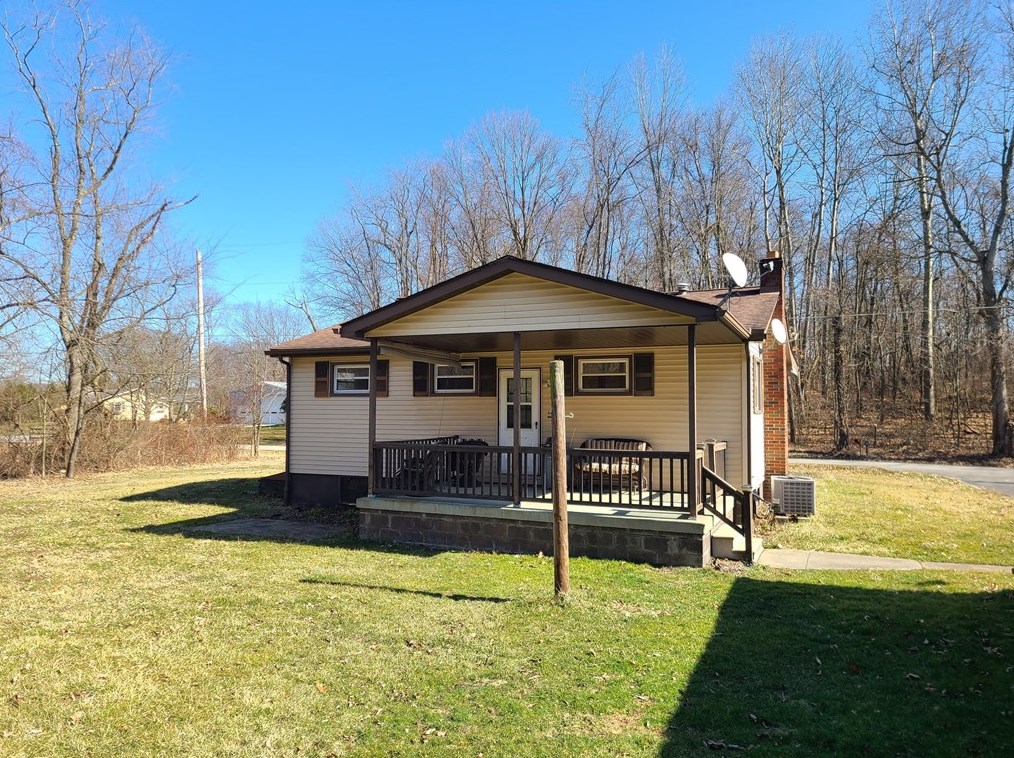122 Logan Rd, New Castle, PA 16102