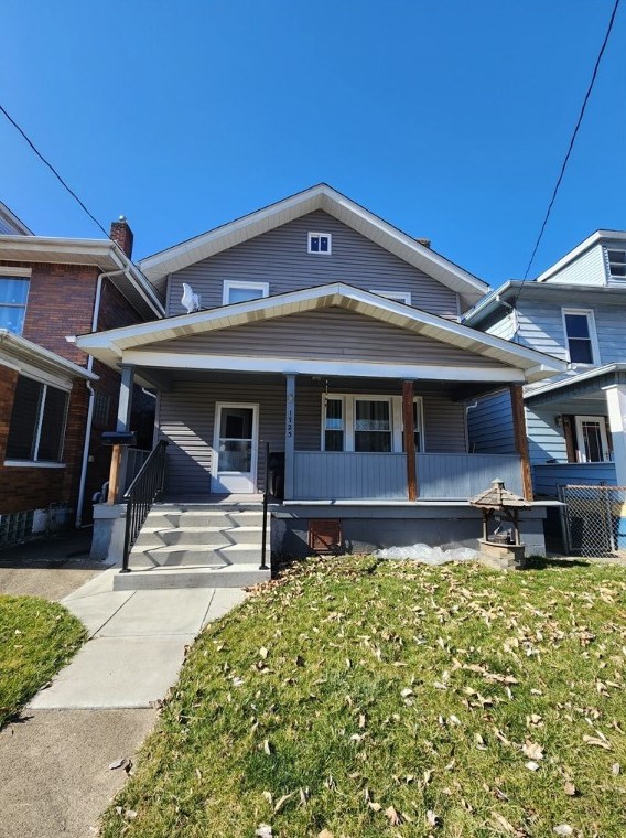 1725 Kenneth Ave, New Kensington, PA 15068