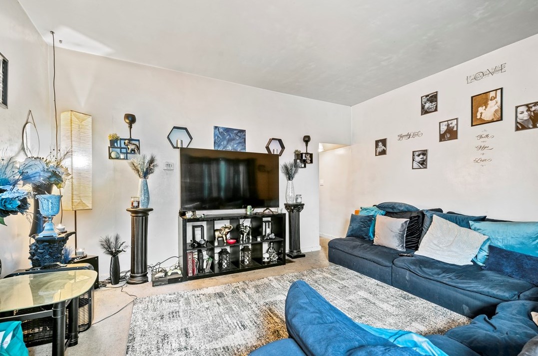 3015 Hartman St, Pittsburgh, PA 15212