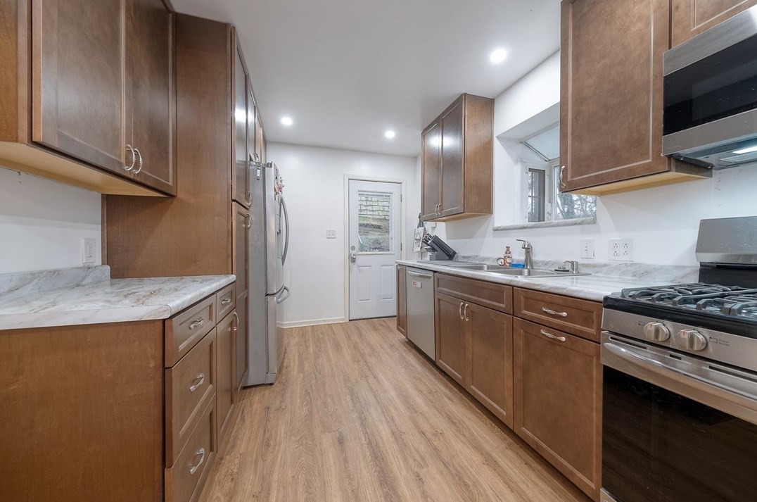 5514 Moore Ave, Verona PA  15147-3234 exterior