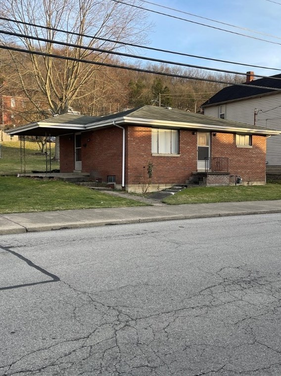 210 N Water St, West Newton, PA 15089