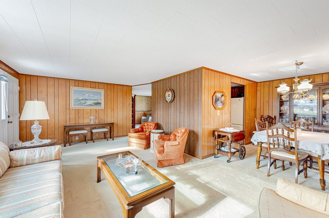 1683 Crestview Dr, Apollo PA  15613-9612 exterior