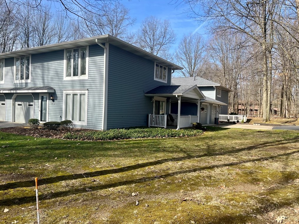 4149 Bristol Ln #19, New Castle, PA 16105