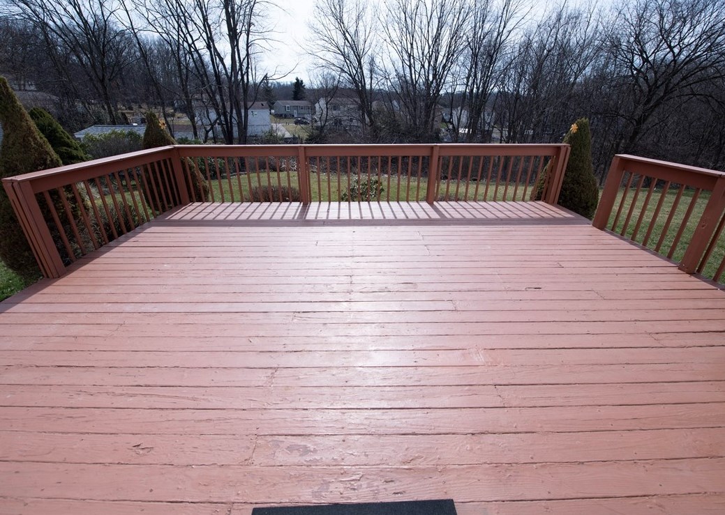 360 Constellation Dr, Freedom PA 15042-2713 exterior