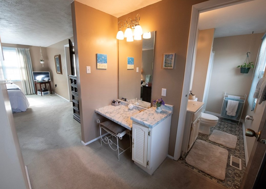 360 Constellation Dr, Freedom PA 15042-2713 exterior