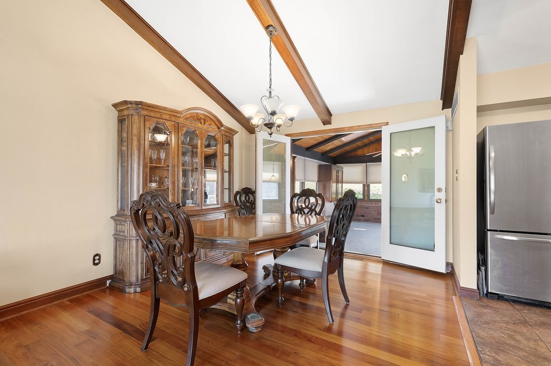 106 Mcgregor Dr, Canonsburg PA  15317-2237 exterior