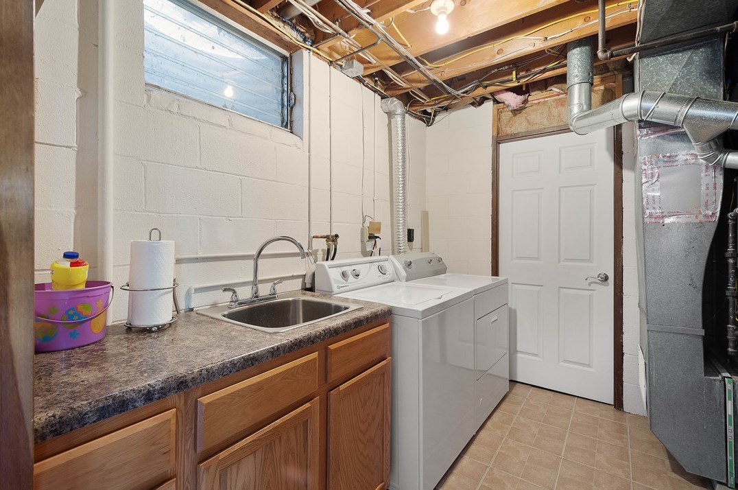 106 Mcgregor Dr, Canonsburg PA  15317-2237 exterior