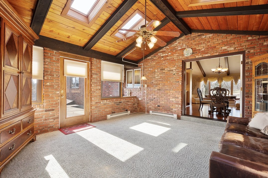 106 Mcgregor Dr, Canonsburg PA  15317-2237 exterior