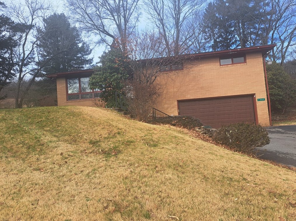1367 Darlington Rd, Ligonier, PA 15658