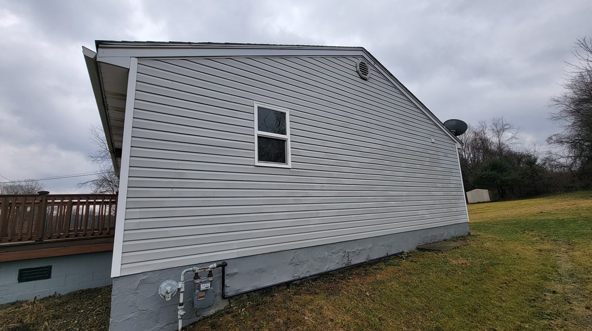 254 Pine Dr, Butler, PA 16002-9242