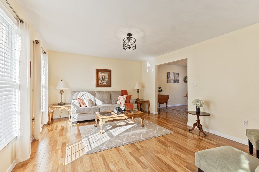 822 Stonebridge Dr, Greensburg PA  15601-5861 exterior