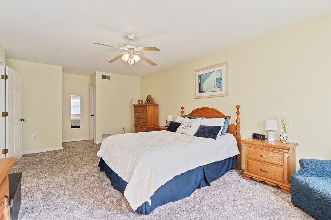 822 Stonebridge Dr, Greensburg PA  15601-5861 exterior