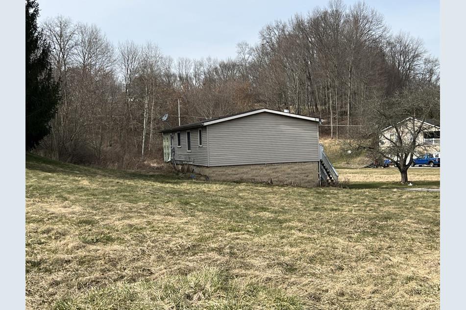 1285 Old Pulaski Rd, Neshannock Township, PA 16105 - MLS 1642901 ...