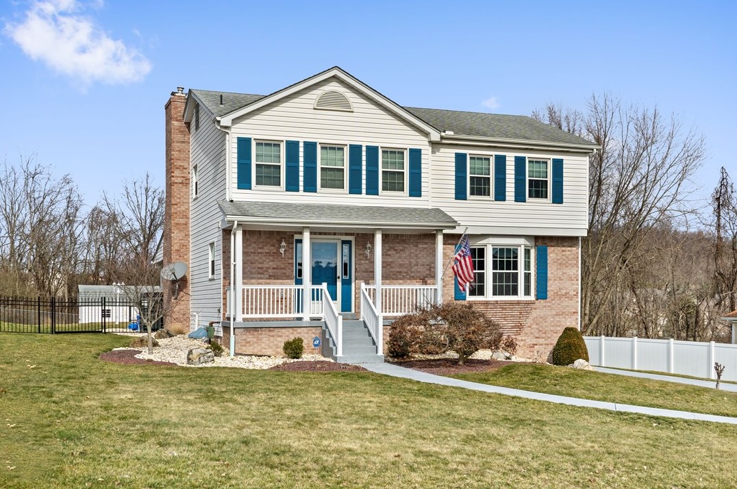 110 Greenock Dr, Greensburg, PA 15601-3938