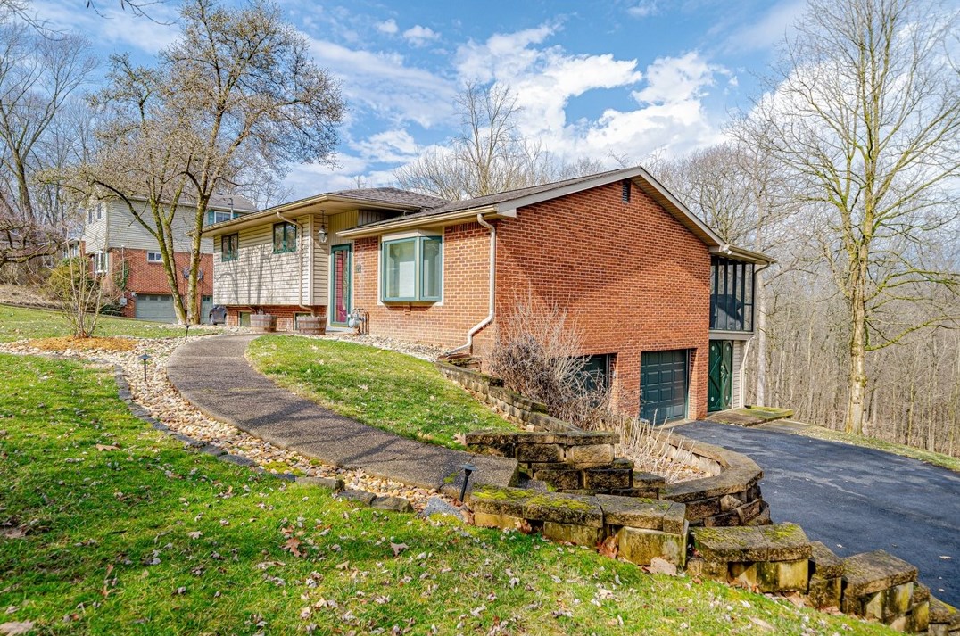 172 Marion Dr, Canonsburg, PA 15317-2922
