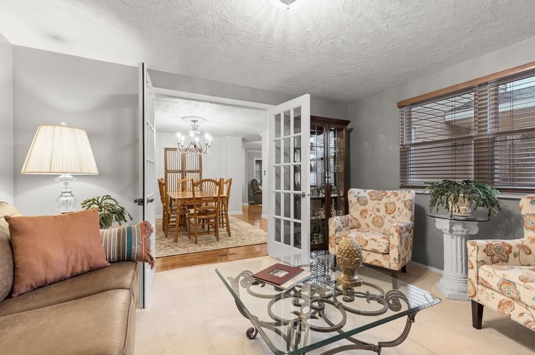 158 Jade Dr, Verona PA  15147-2730 exterior