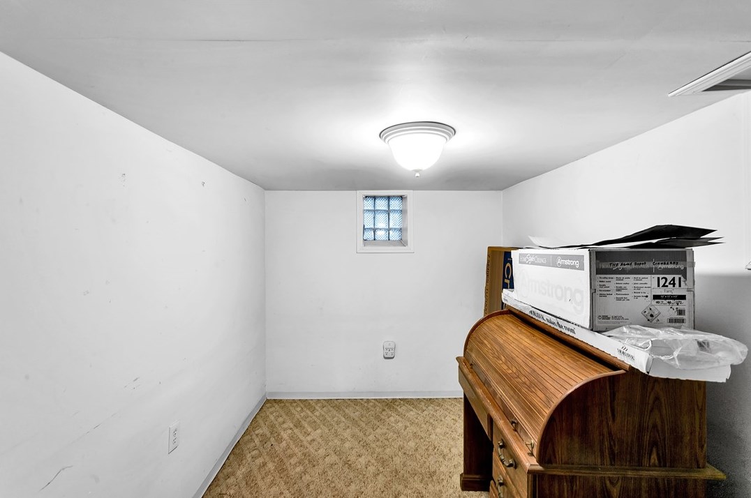 213 Elizabeth St, Pittsburgh PA  15207-1819 exterior