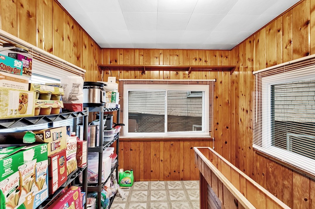 213 Elizabeth St, Pittsburgh PA  15207-1819 exterior