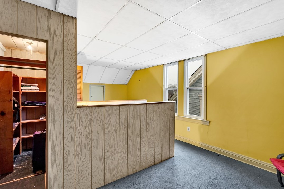 213 Elizabeth St, Pittsburgh PA  15207-1819 exterior