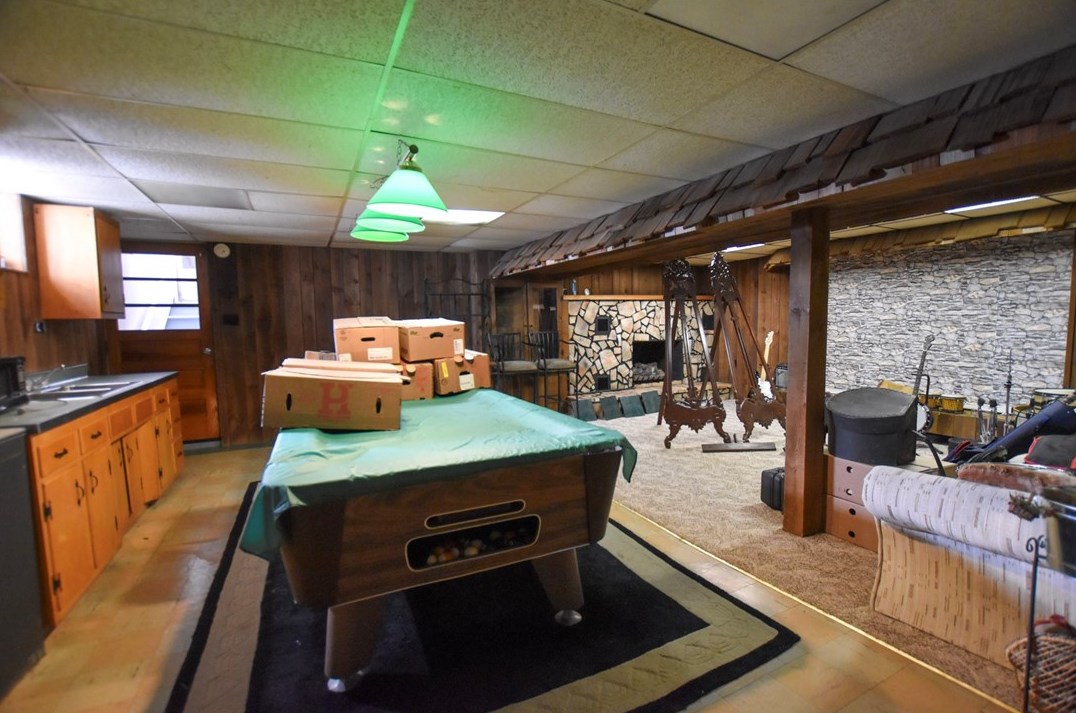 225 Horne Ave, Saxonburg PA  16056-9502 exterior
