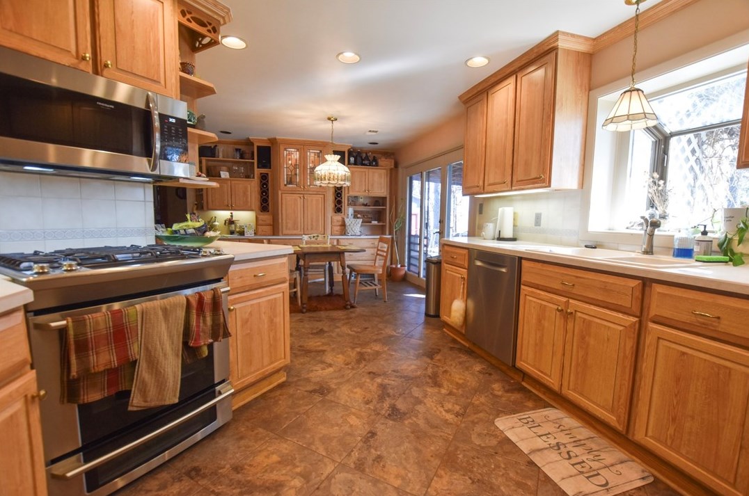 225 Horne Ave, Saxonburg PA  16056-9502 exterior