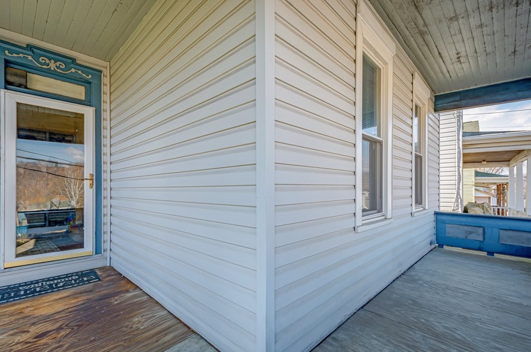 304 Union St, Monongahela, PA 15063-2134