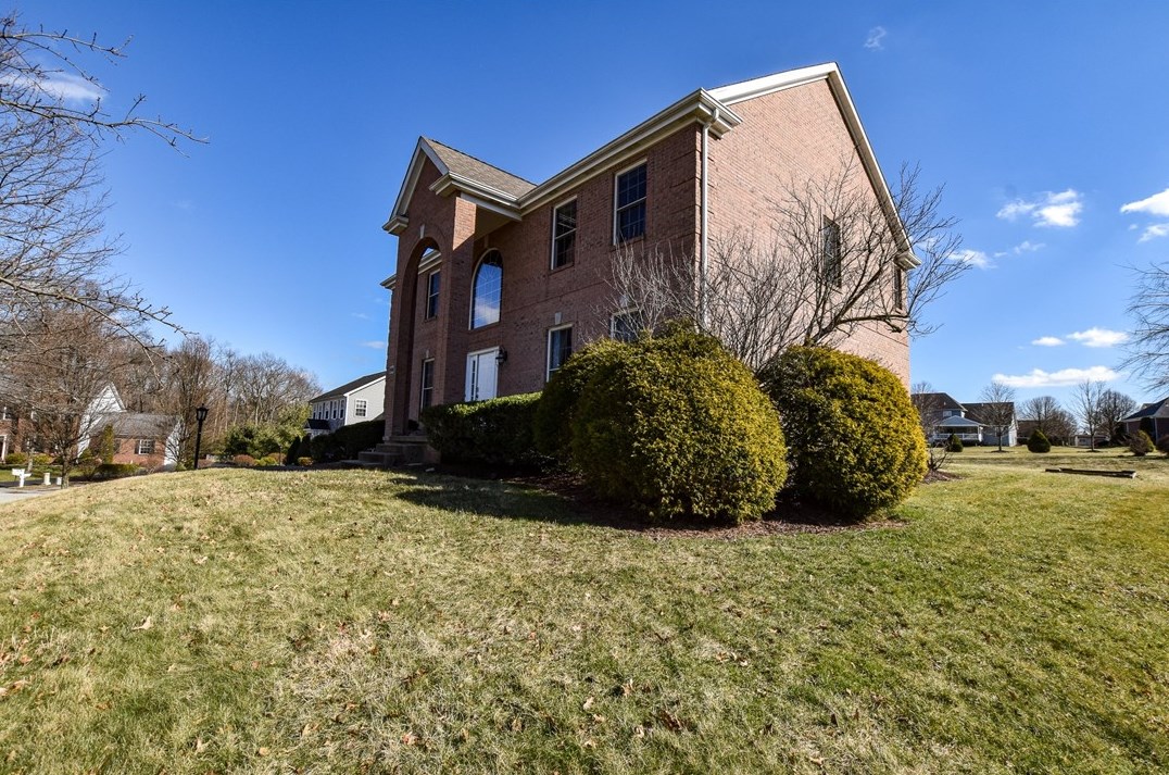 596 Tara Ct, Saxonburg, PA 16056