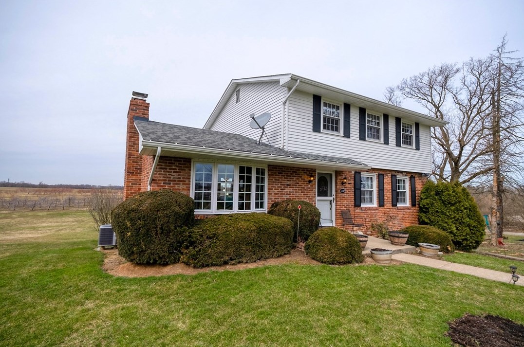 1742 Route 30, Clinton, PA 15026