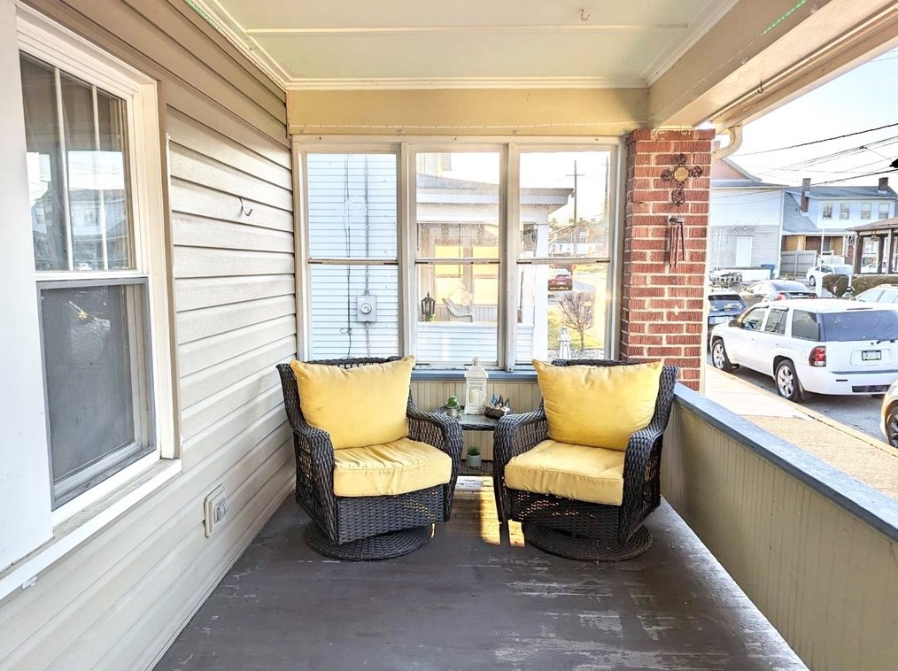 19 2nd Ave, Latrobe, PA 15650-1104