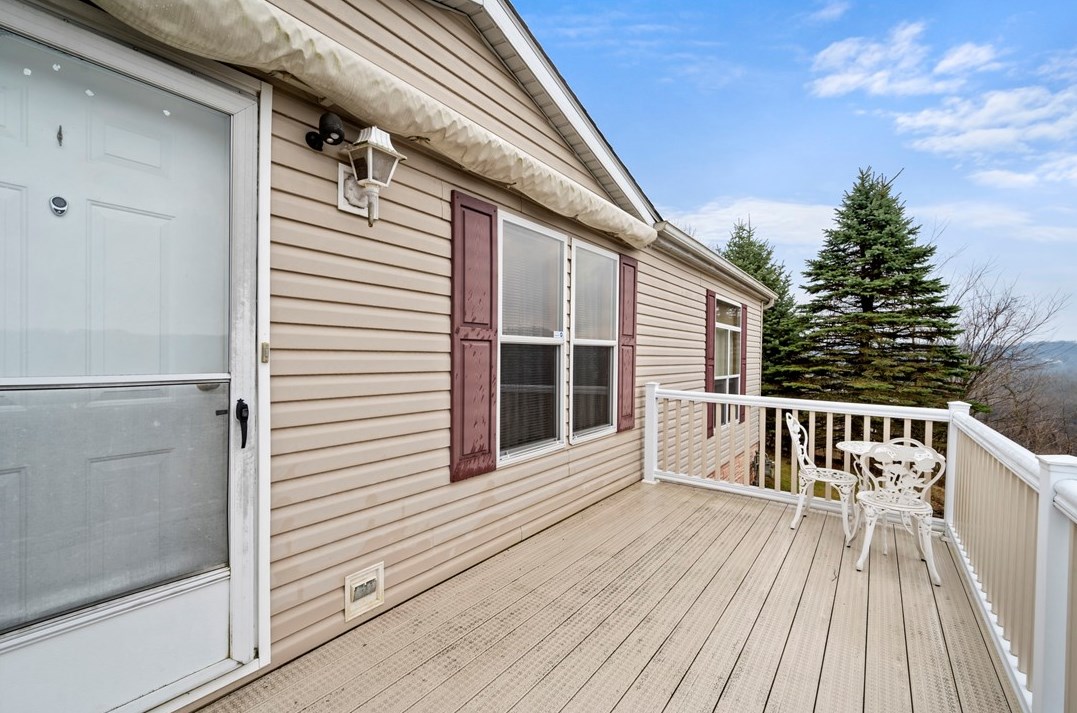 3051 Annette St, Ardara, PA 15615