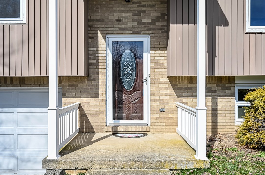 528 Abington Dr, Greensburg, PA 15601-6073