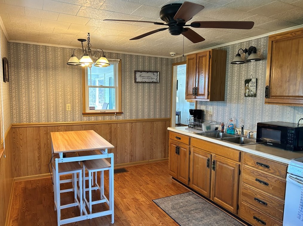 105 Lacock St, Washington PA  15301-2429 exterior