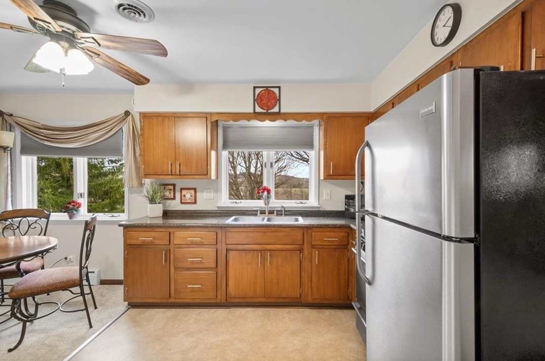 181 Paul St, Washington PA  15301-1444 exterior